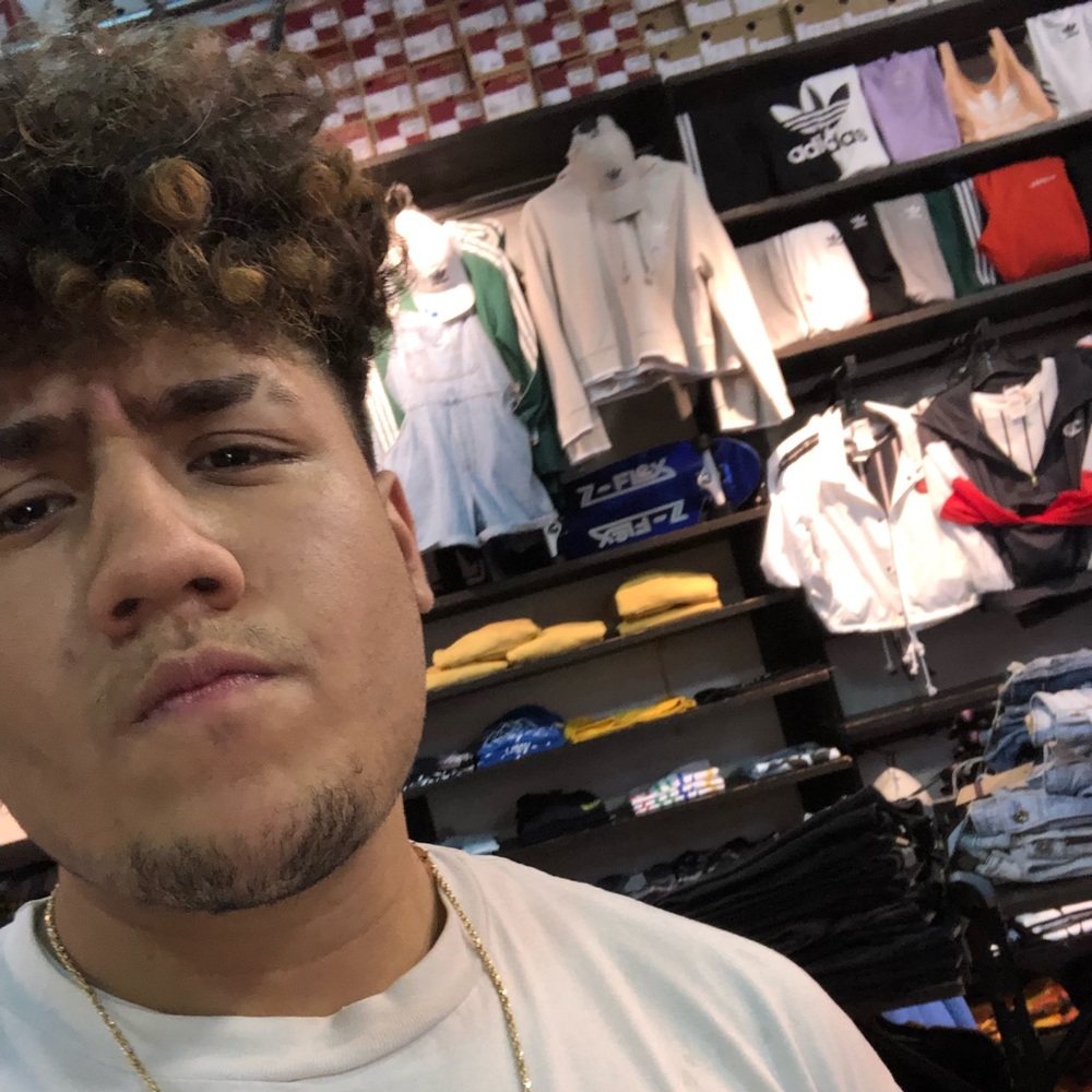 Meet your Posher, Diego